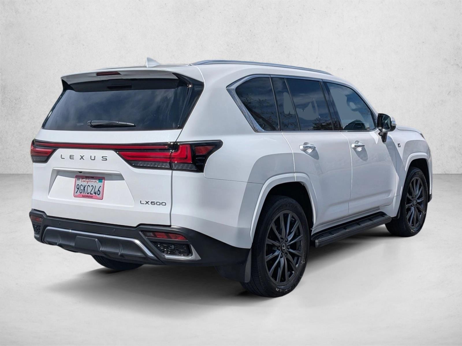 2023 LEXUS LX LX 600 F SPORT photo 4