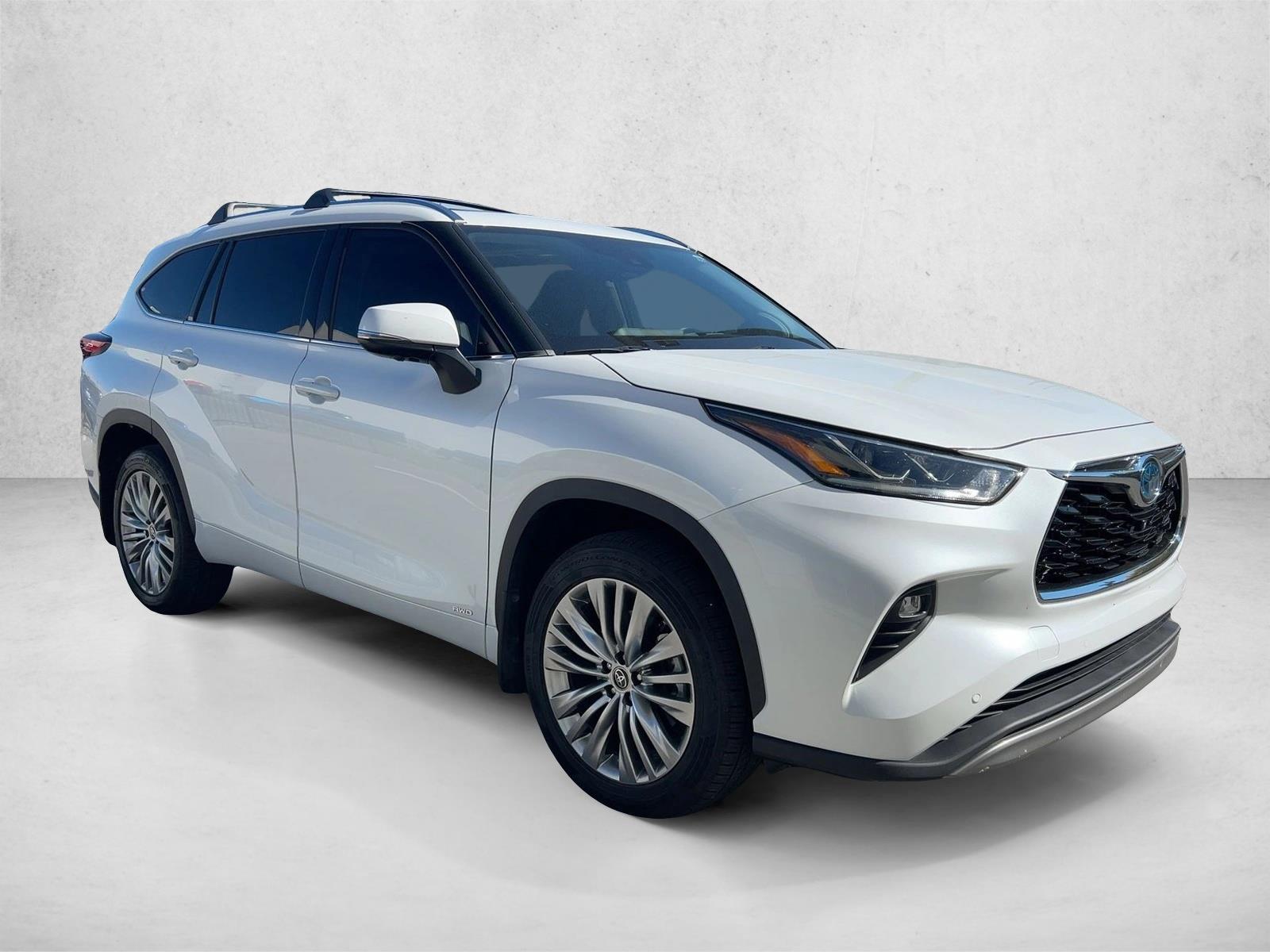 2023 Toyota Highlander Hybrid Platinum photo 3