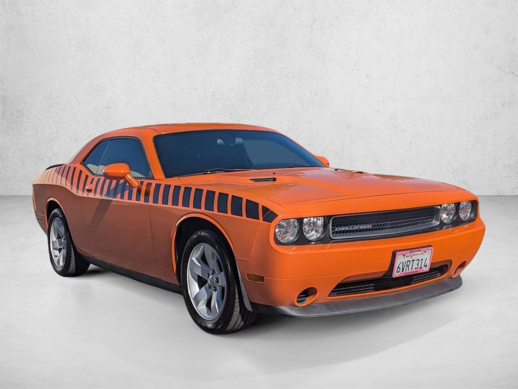 Used 2012 Dodge Challenger SXT 2dr Car