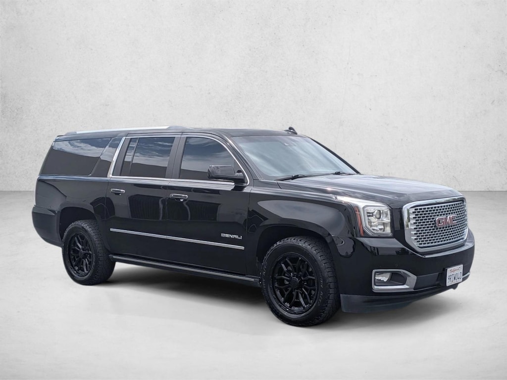 Used 2017 GMC Yukon XL Denali Sport Utility