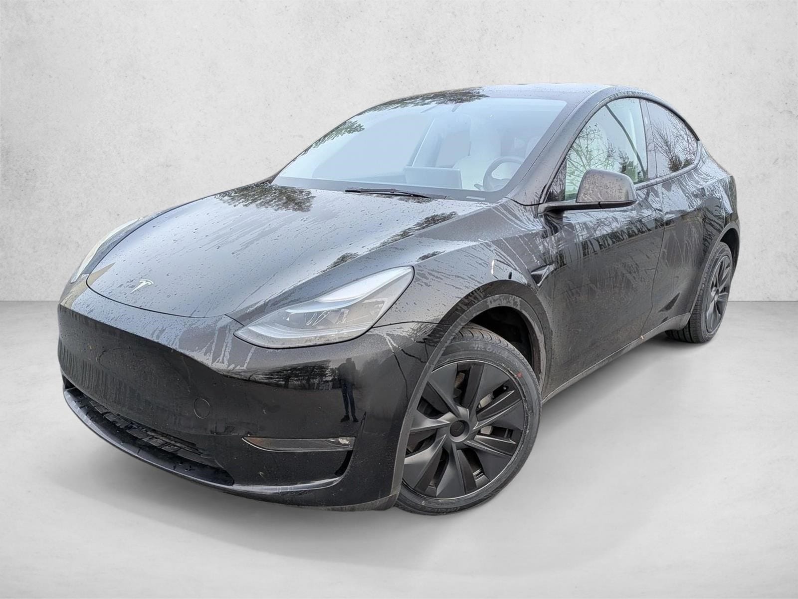 2024 Tesla Model Y Long Range's photo