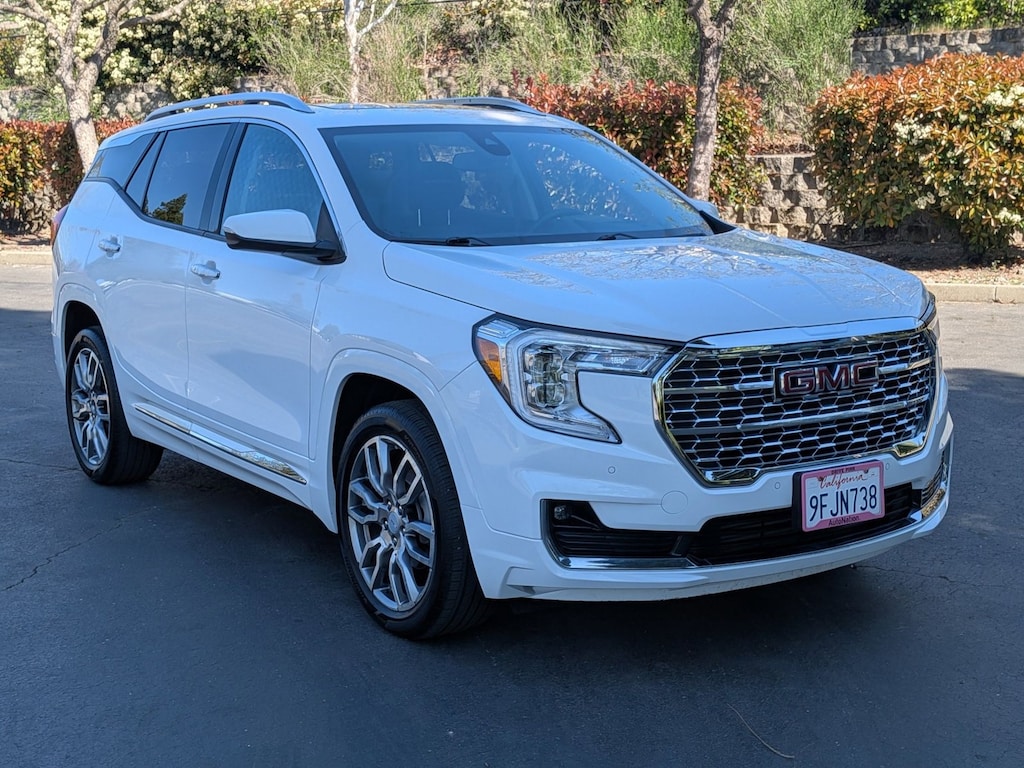 Used 2023 GMC Terrain Denali Sport Utility