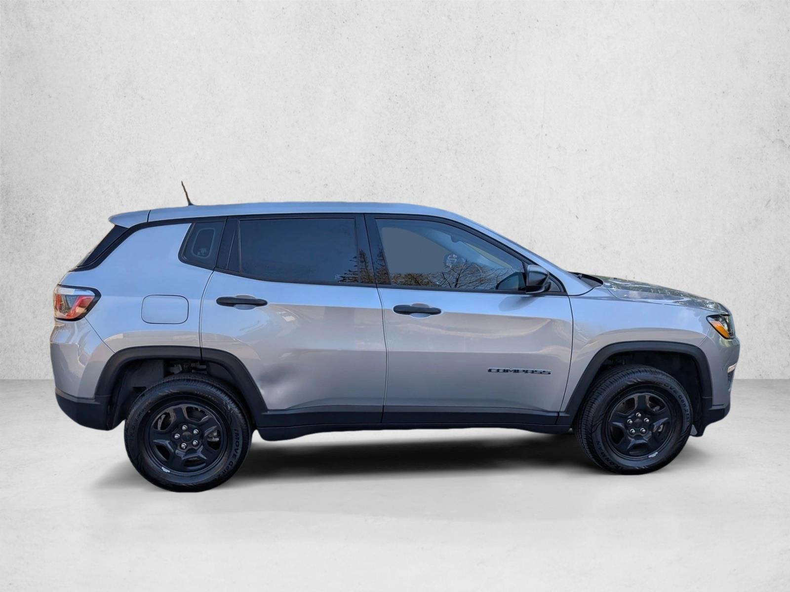 2018 Jeep Compass Sport photo 4