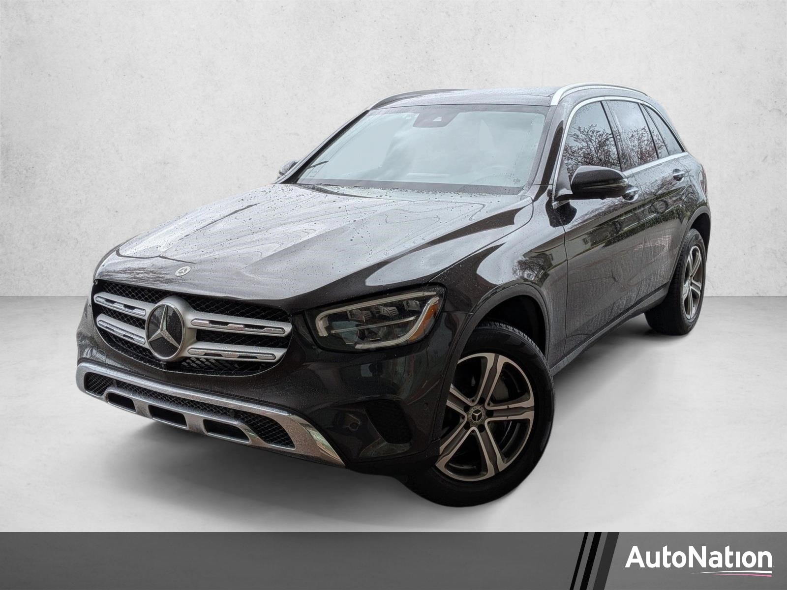 2022 Mercedes-Benz GLC GLC 300's photo
