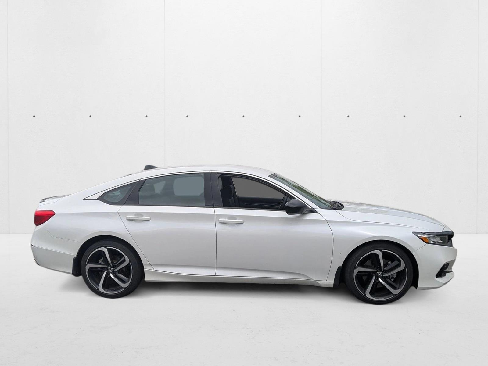 2021 Honda Accord Sport photo 4