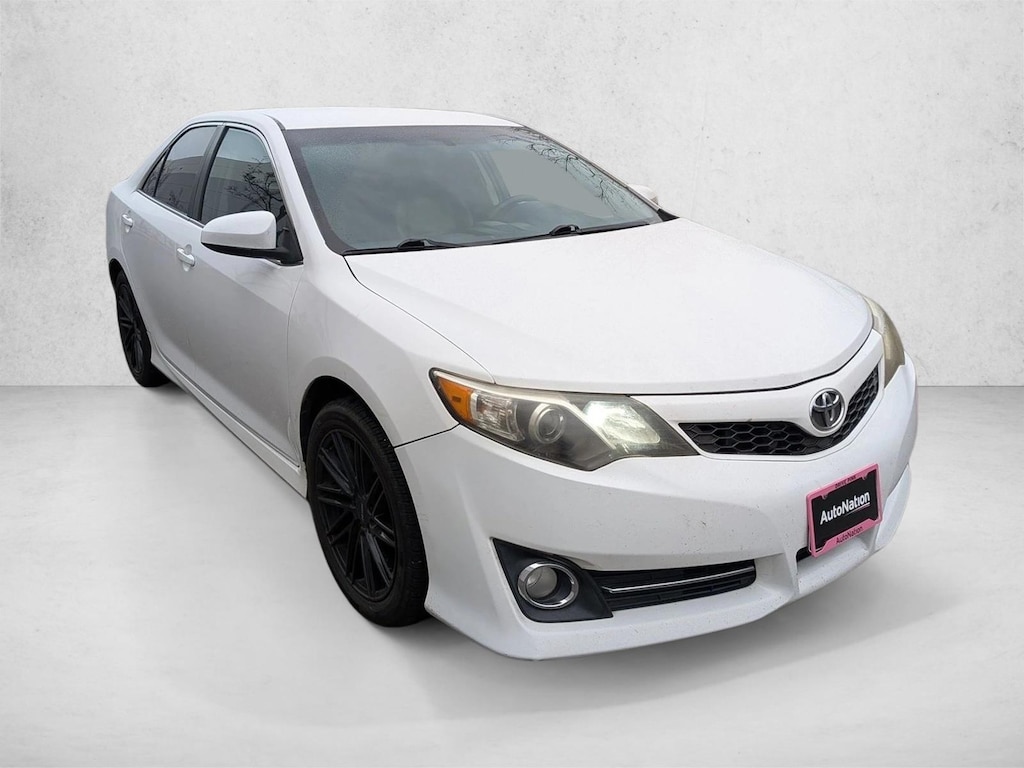 Used 2014 Toyota Camry SE 4dr Car