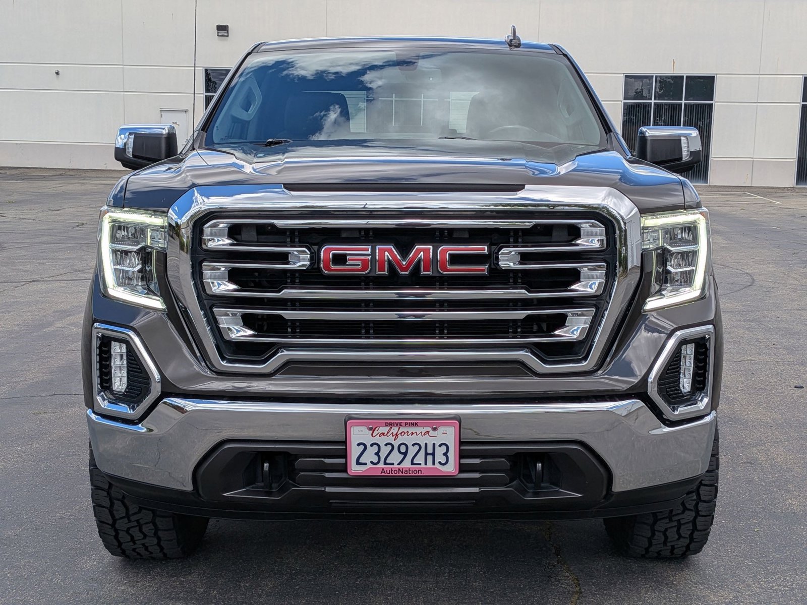 2021 GMC Sierra 1500 SLT photo 2