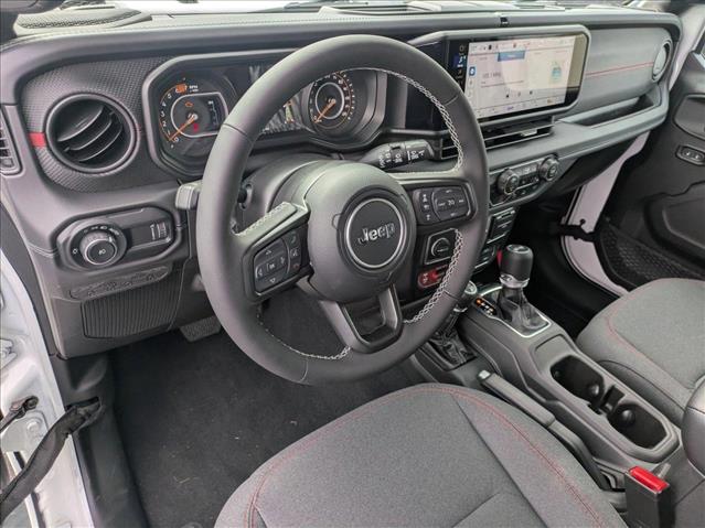 2025 Jeep Wrangler Rubicon photo 3