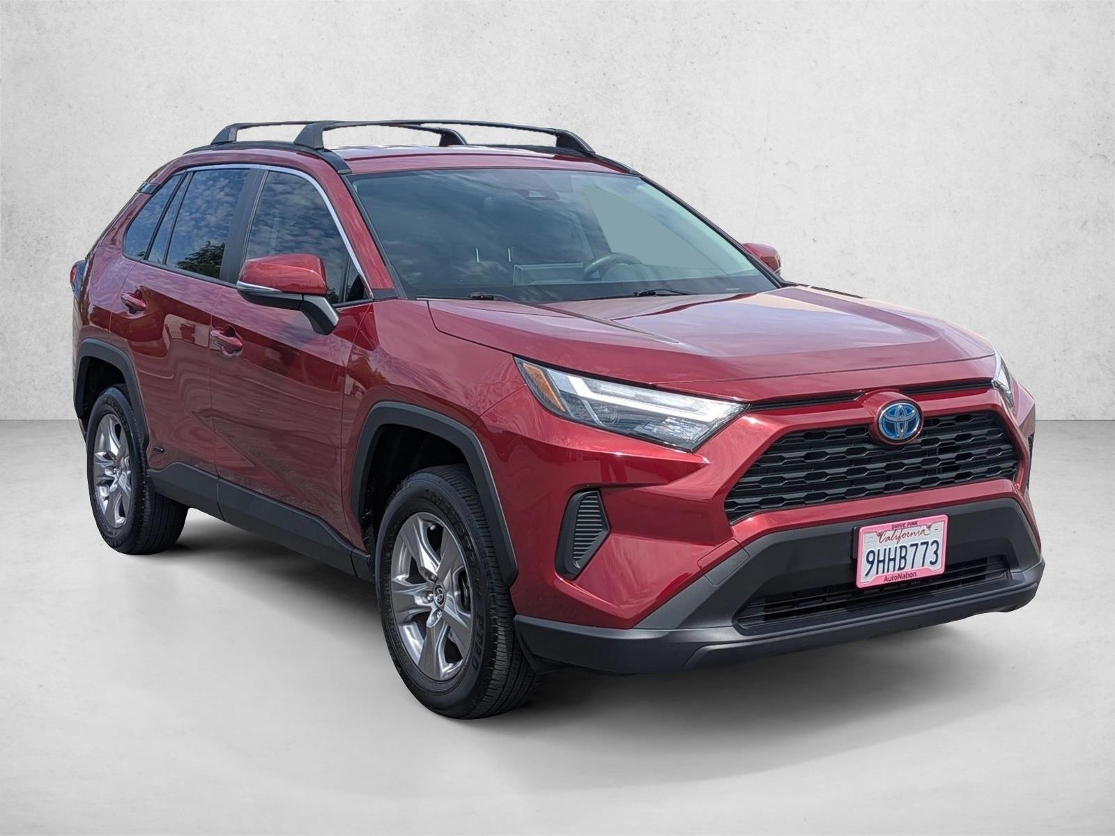 2023 Toyota RAV4 Hybrid LE photo 3