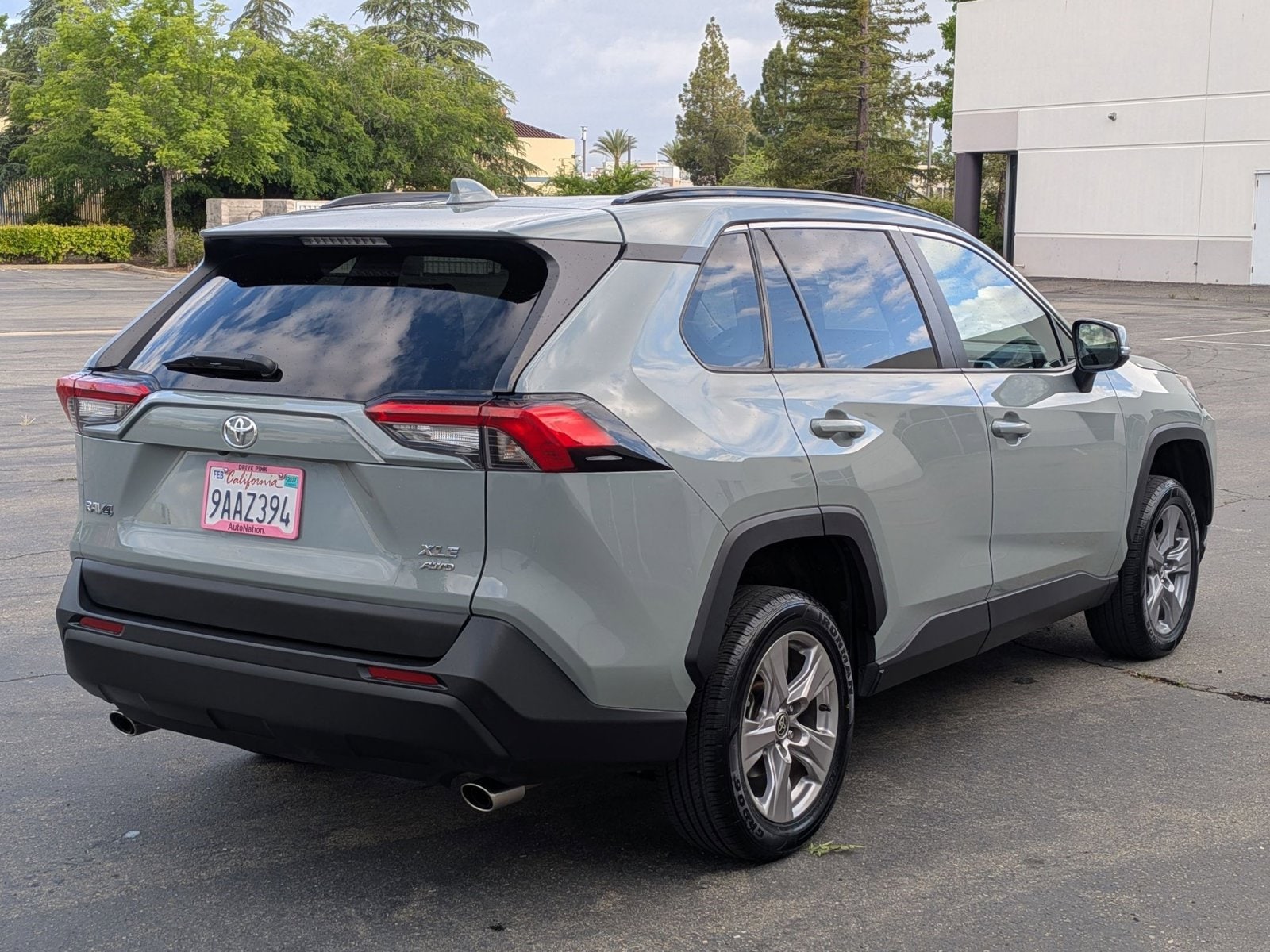 2022 Toyota RAV4 XLE photo 5