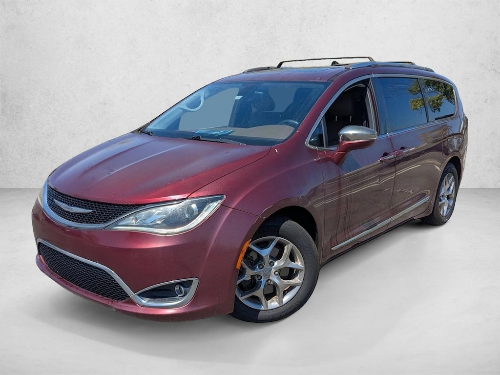 Used 2017 Chrysler Pacifica Limited Mini-van Passenger