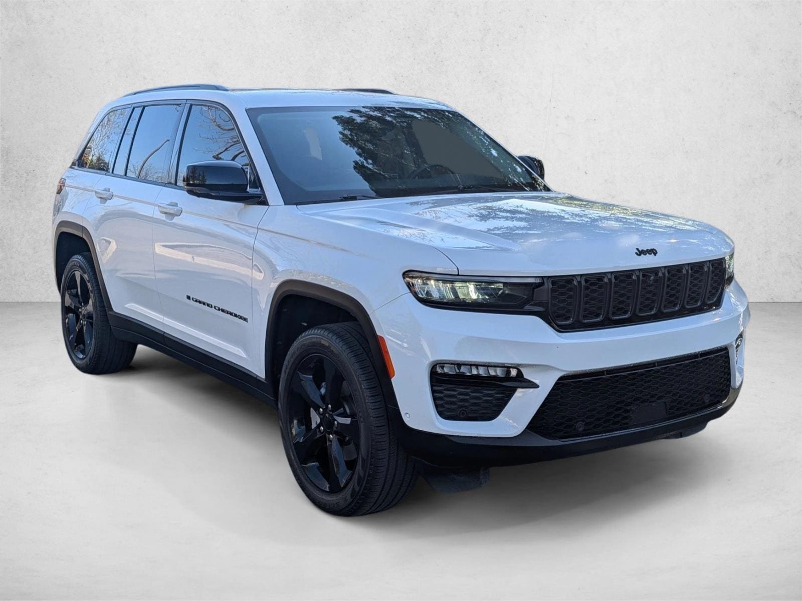 2023 Jeep Grand Cherokee Limited photo 3