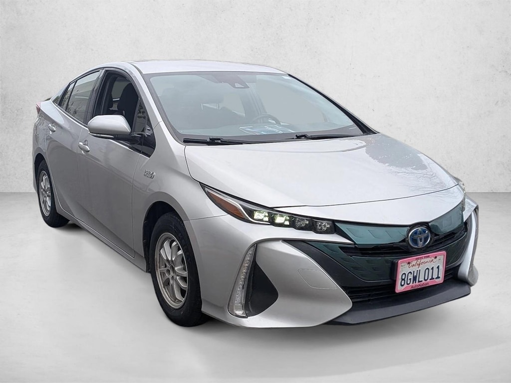 Used 2018 Toyota Prius Prime Plus 4dr Car