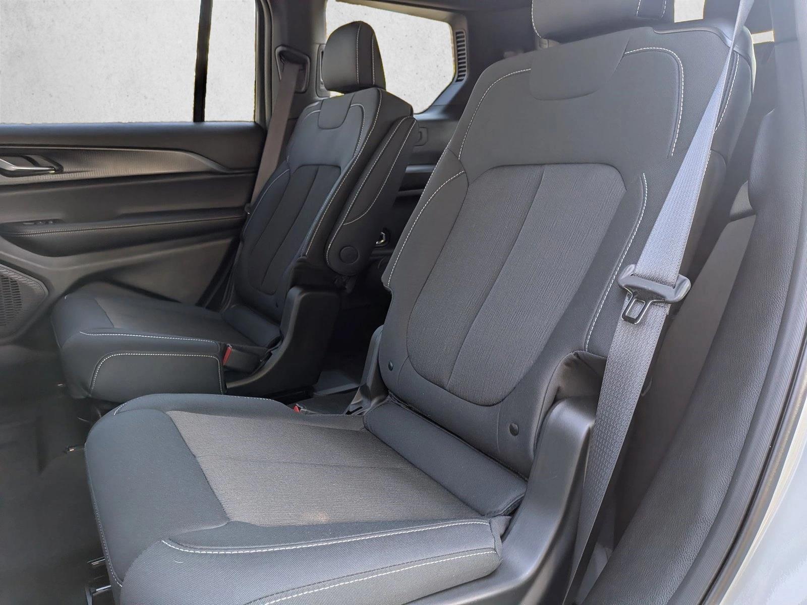 2025 Jeep Grand Cherokee L Laredo - Photo 17