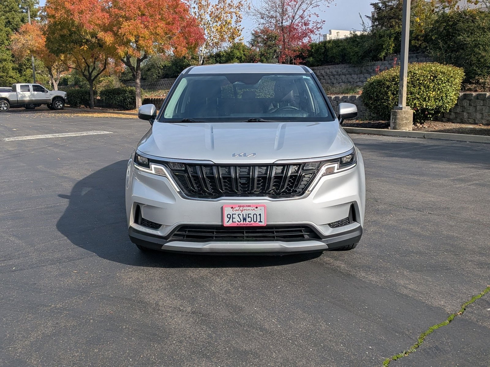 2023 Kia Carnival LX photo 2