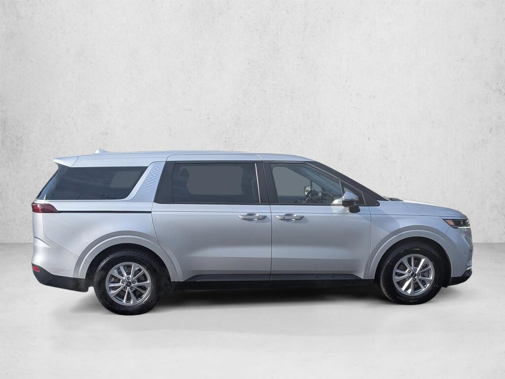Used 2023 Kia Carnival LX Mini-van Passenger