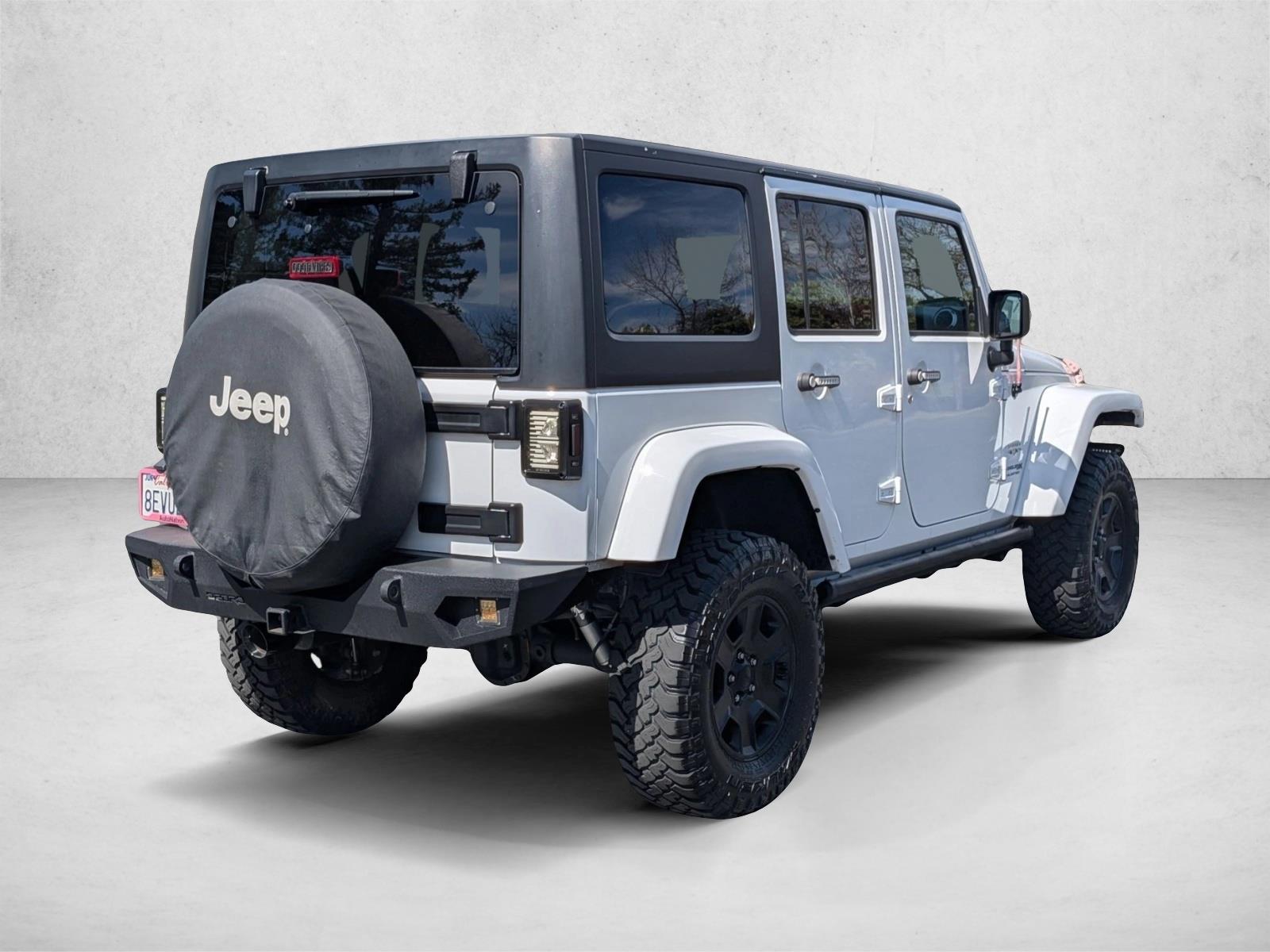 2018 Jeep Wrangler Sahara photo 5
