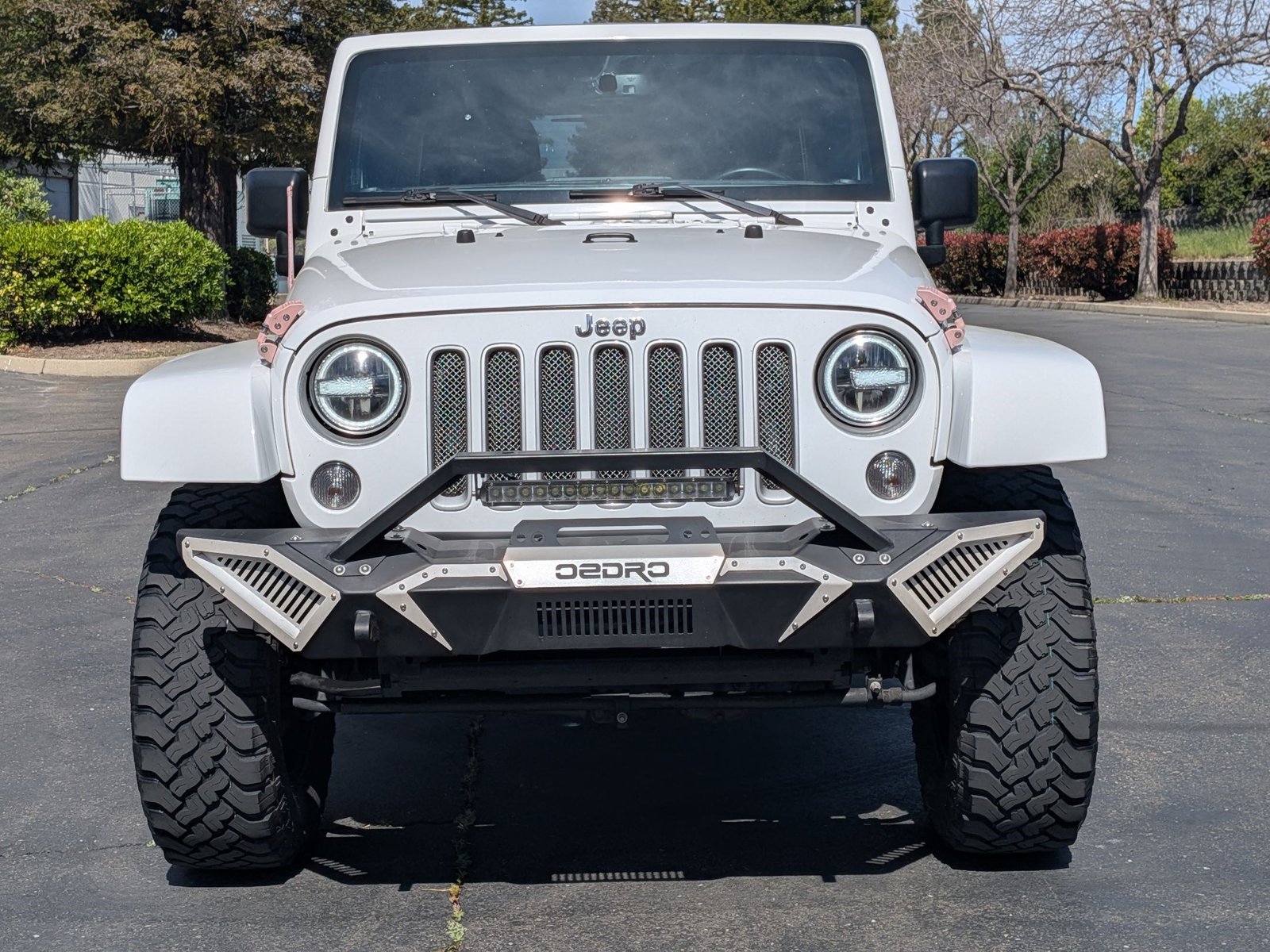 2018 Jeep Wrangler Sahara photo 2