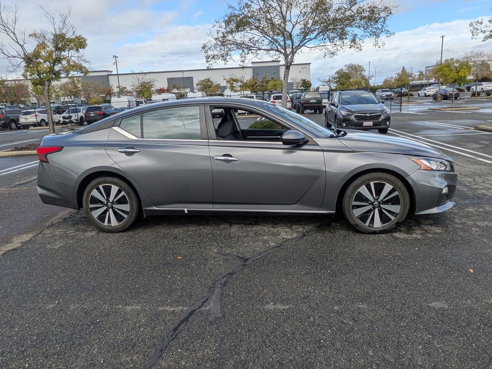 2022 Nissan Altima 2.5 SV photo 3