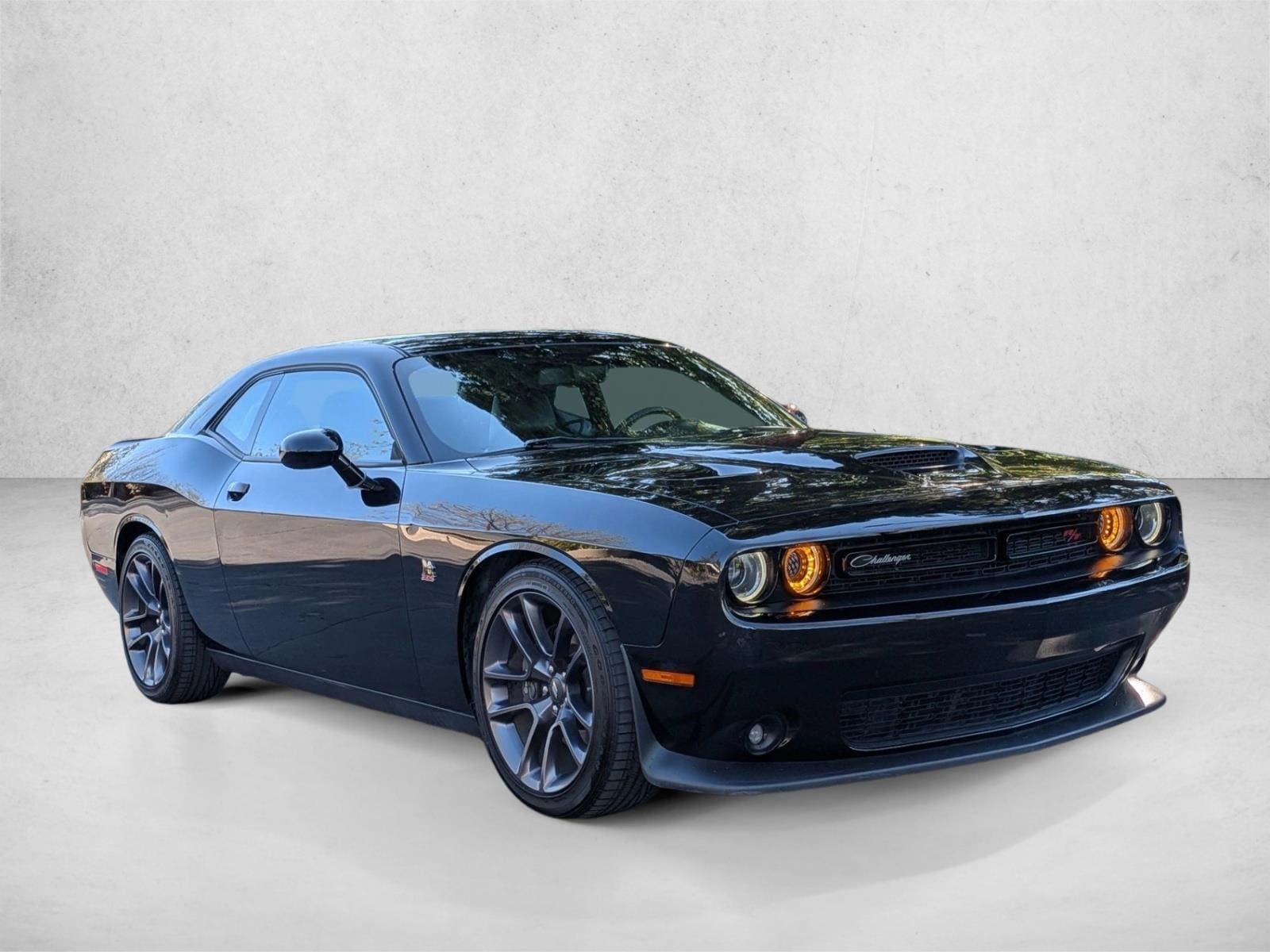 2023 Dodge Challenger R/T Scat Pack photo 3