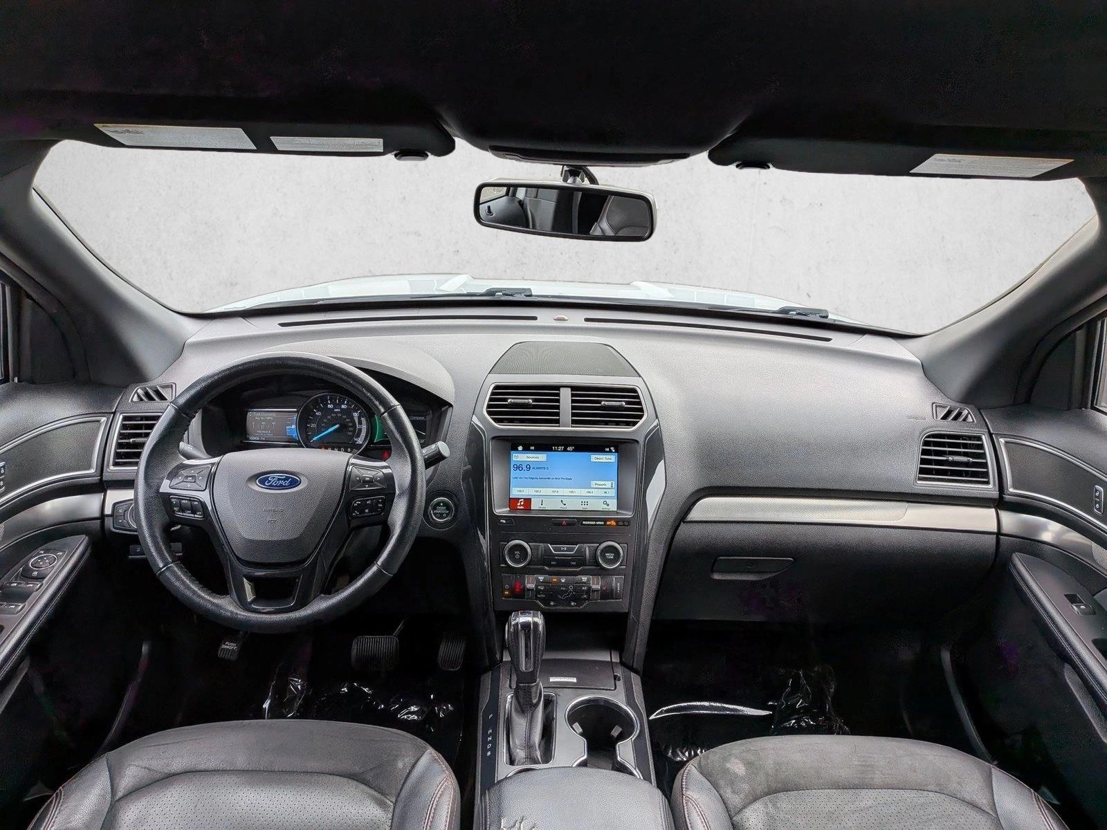 2018 Ford Explorer XLT - Photo 16
