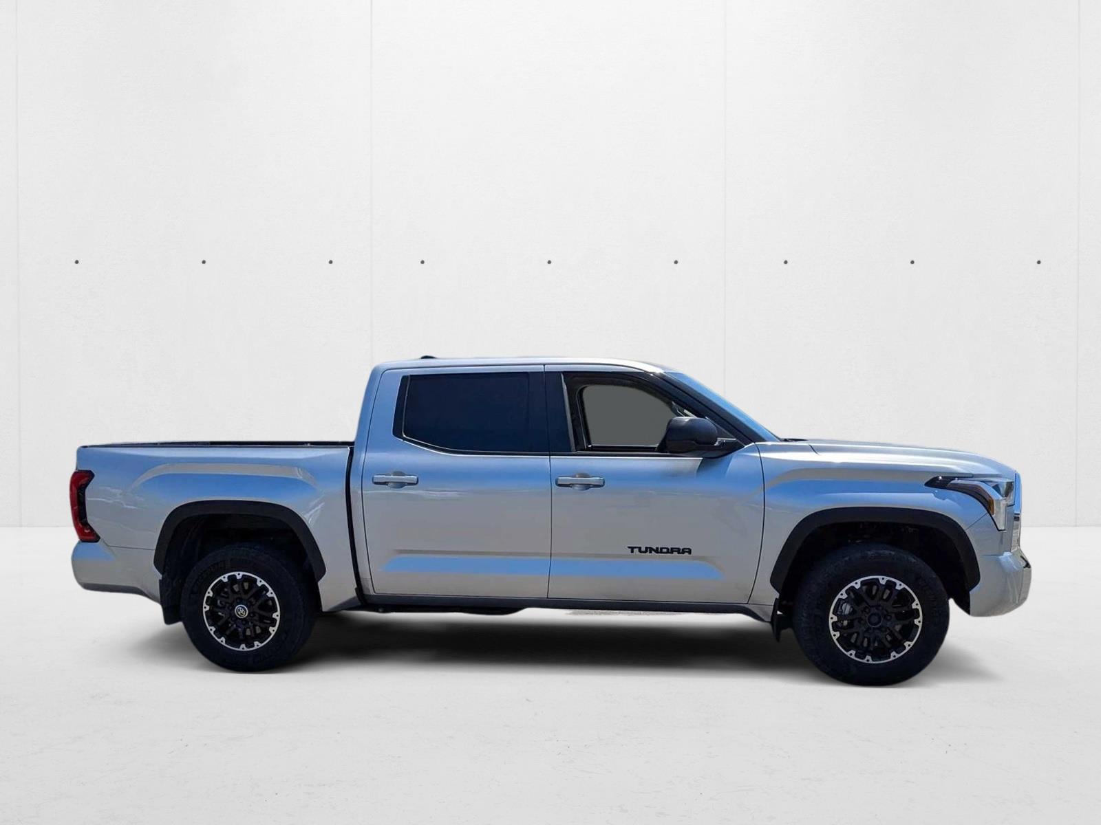 2023 Toyota Tundra SR5 photo 4