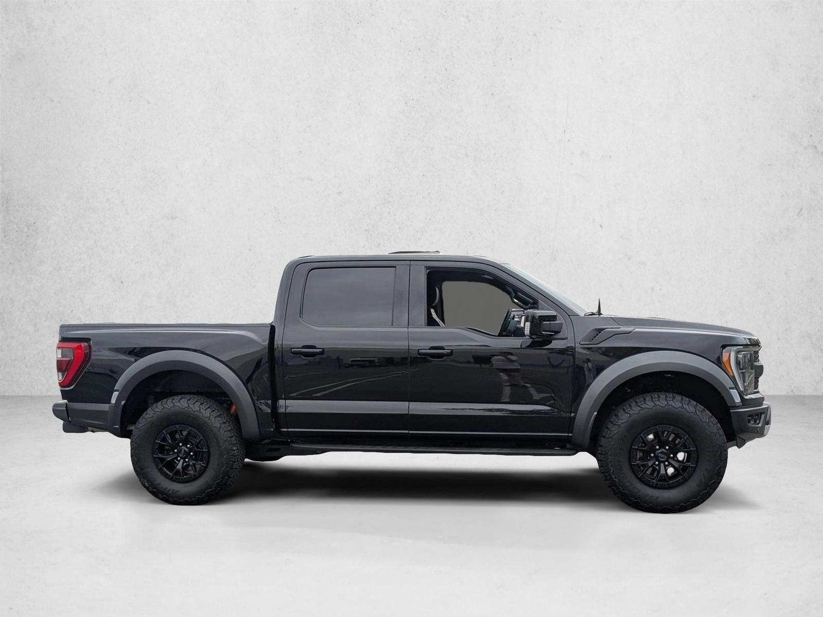 2023 Ford F-150 Raptor photo 4