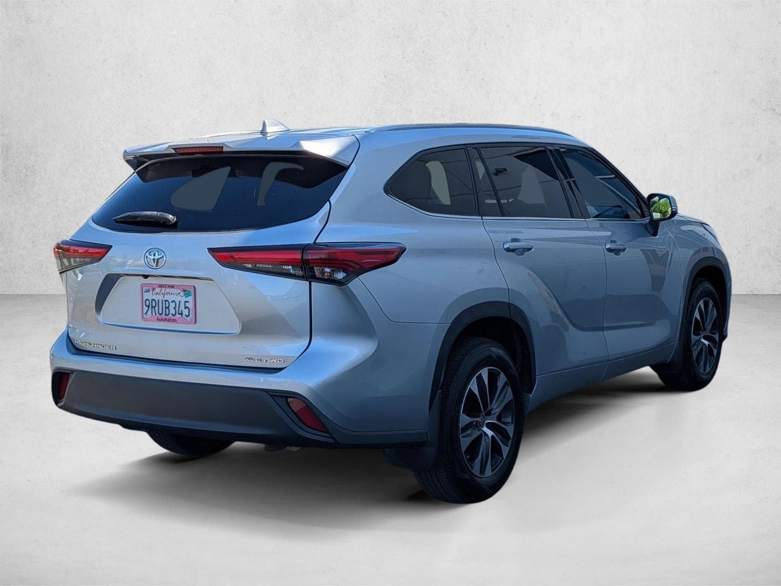 2022 Toyota Highlander XLE photo 4