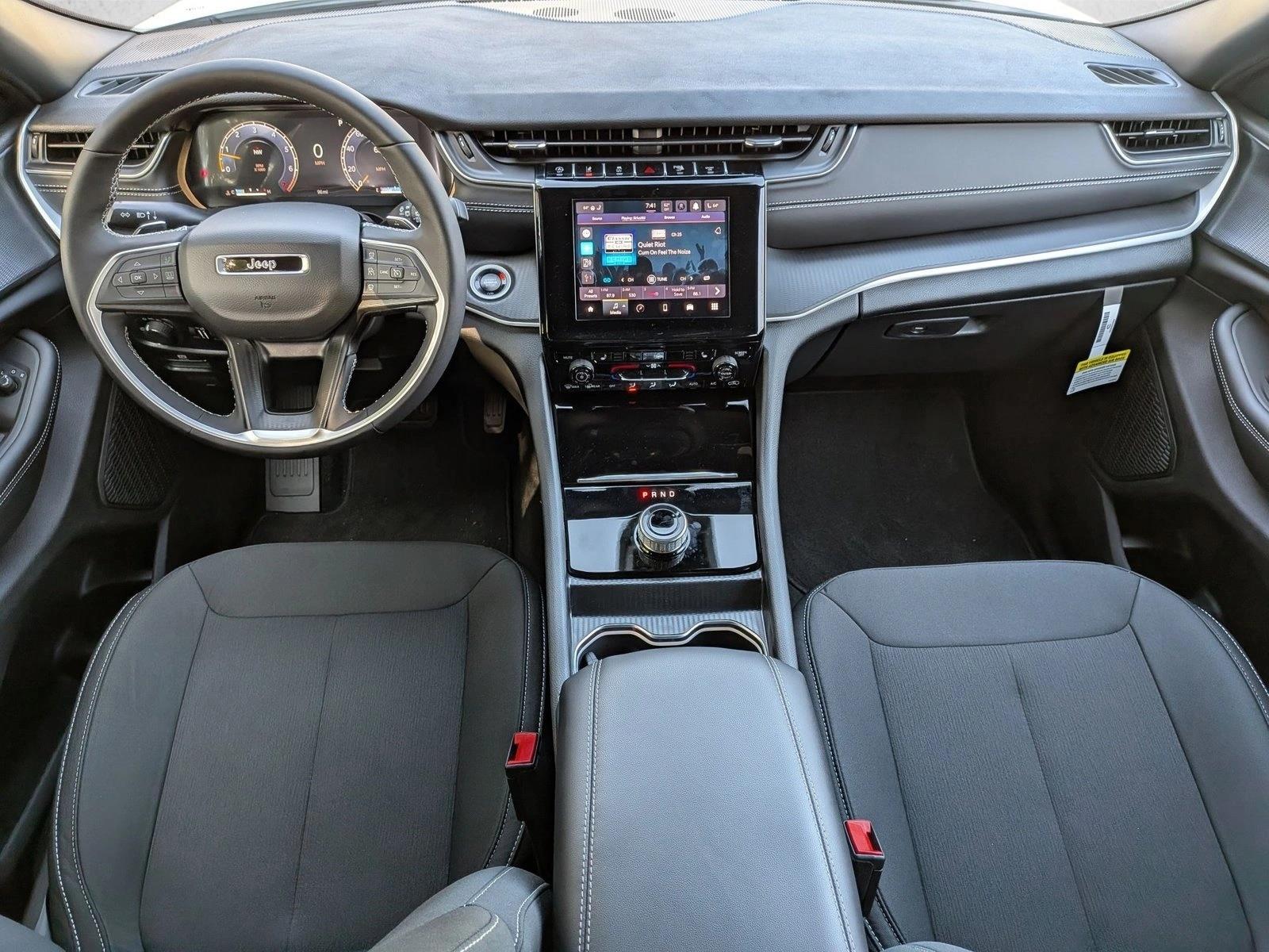 2025 Jeep Grand Cherokee L Laredo - Photo 16