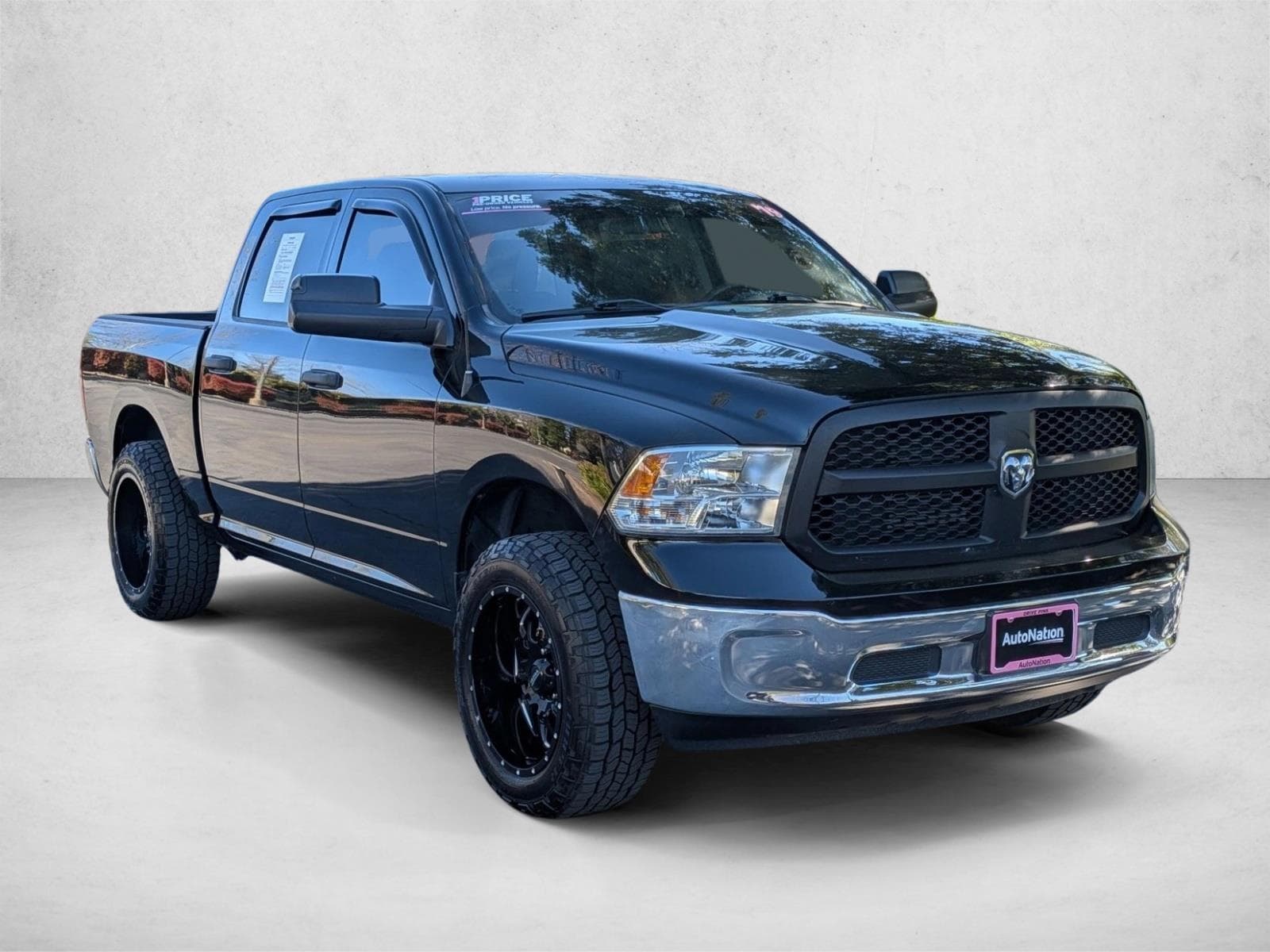 2019 Ram 1500 Tradesman photo 3