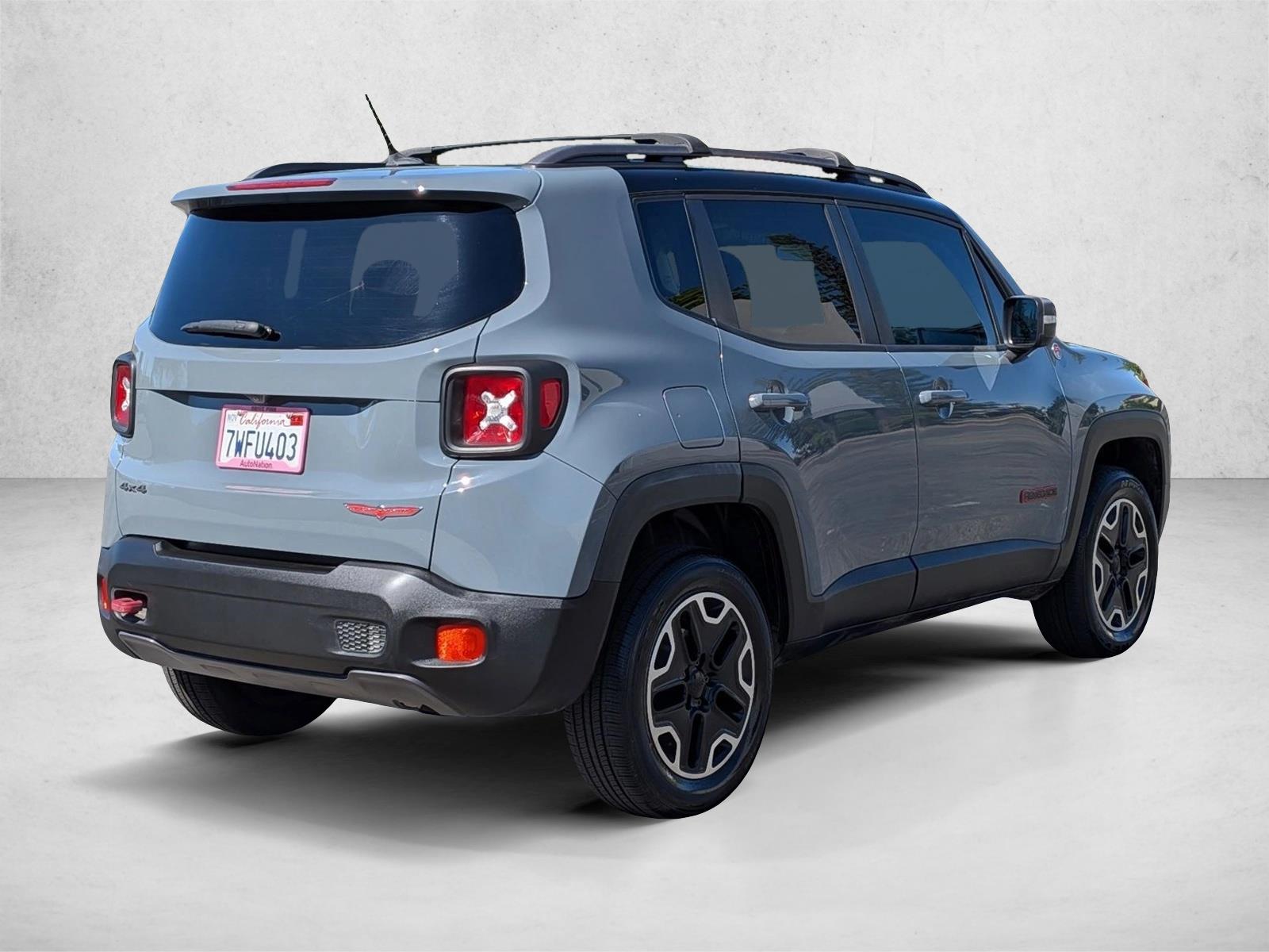 2015 Jeep Renegade Trailhawk photo 5