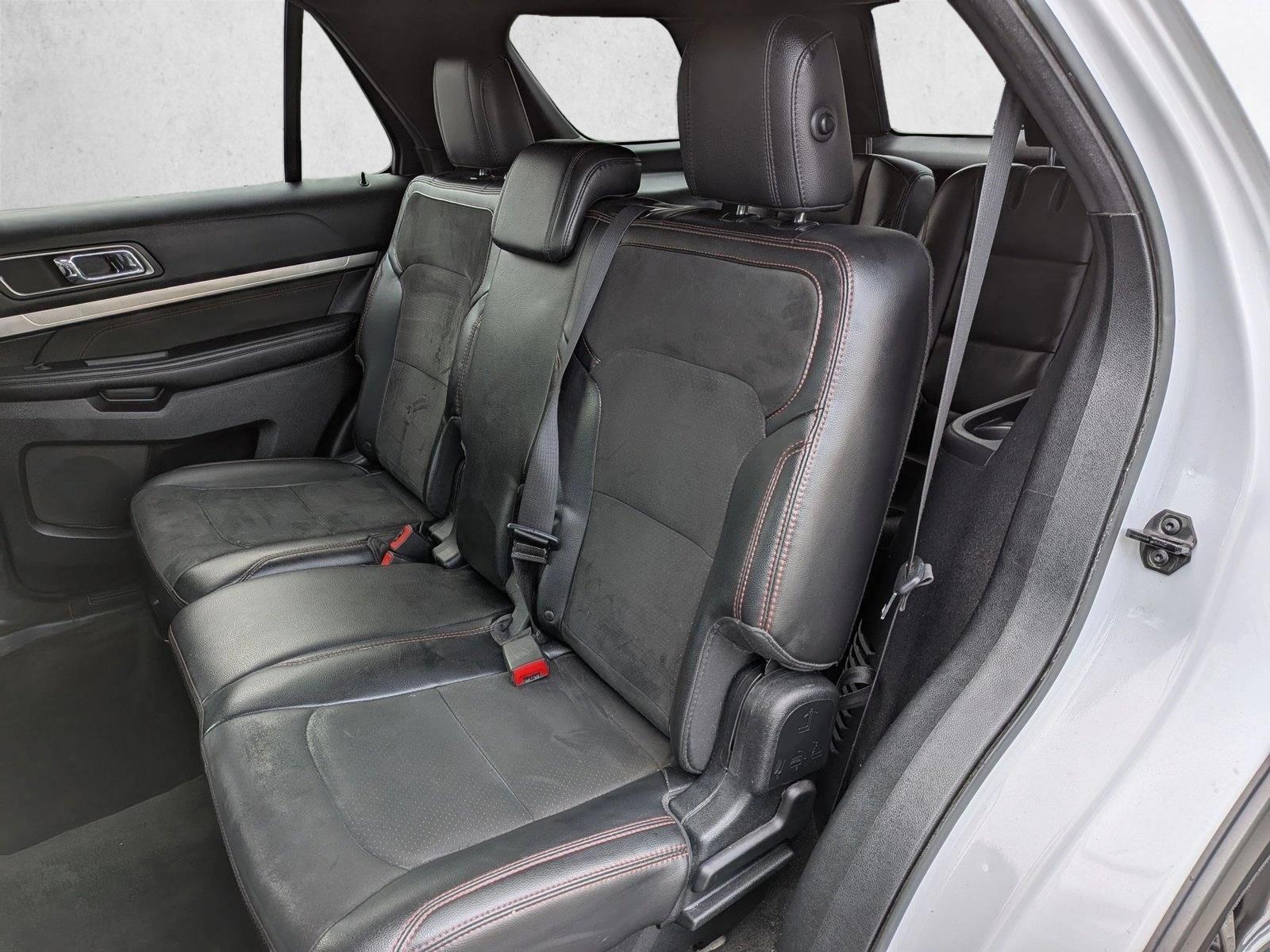 2018 Ford Explorer XLT - Photo 17