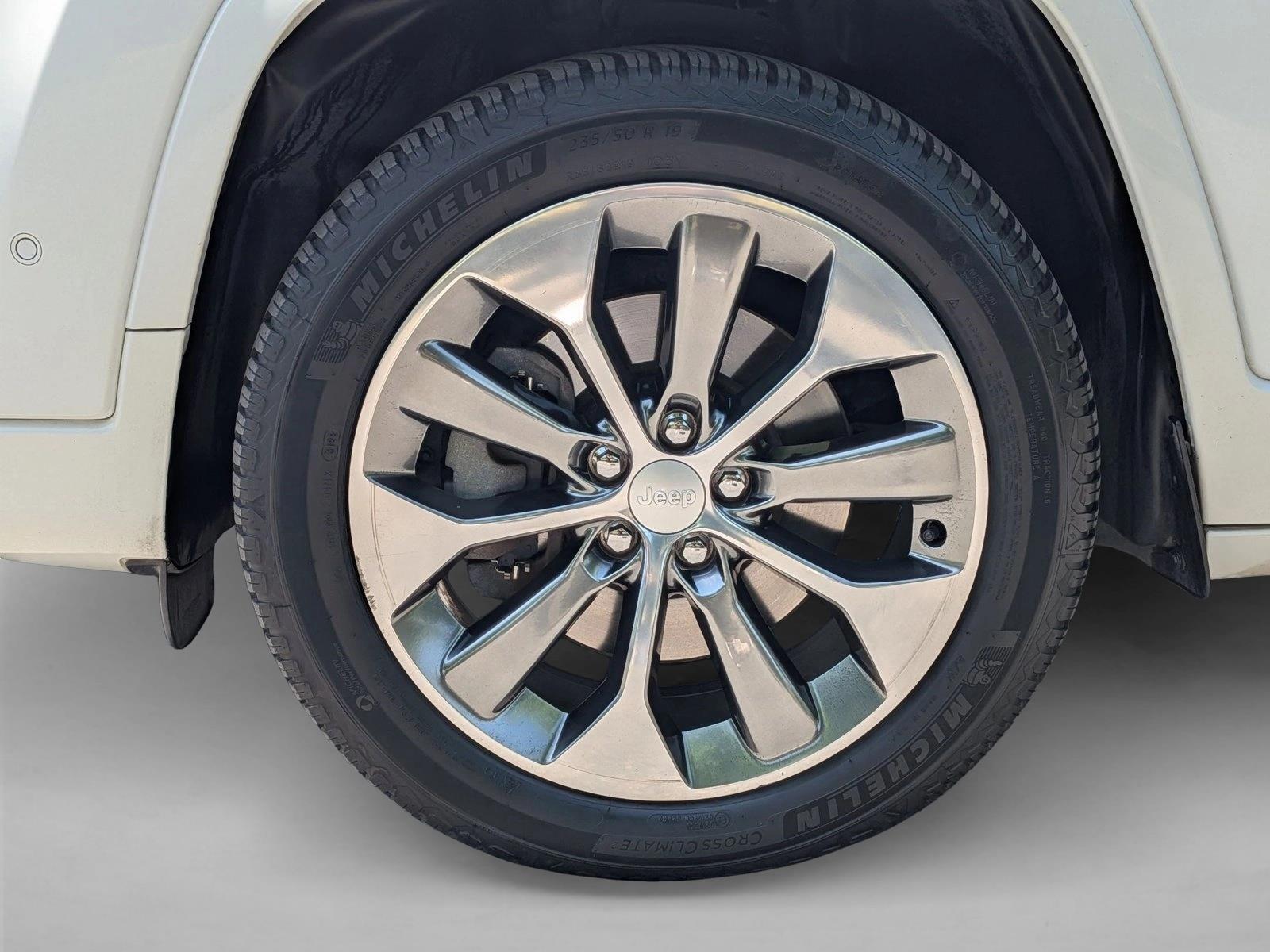 2019 Jeep Cherokee Overland - Photo 23
