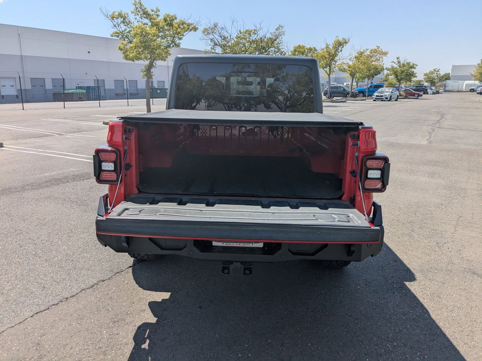 2021 Jeep Gladiator Willys photo 4