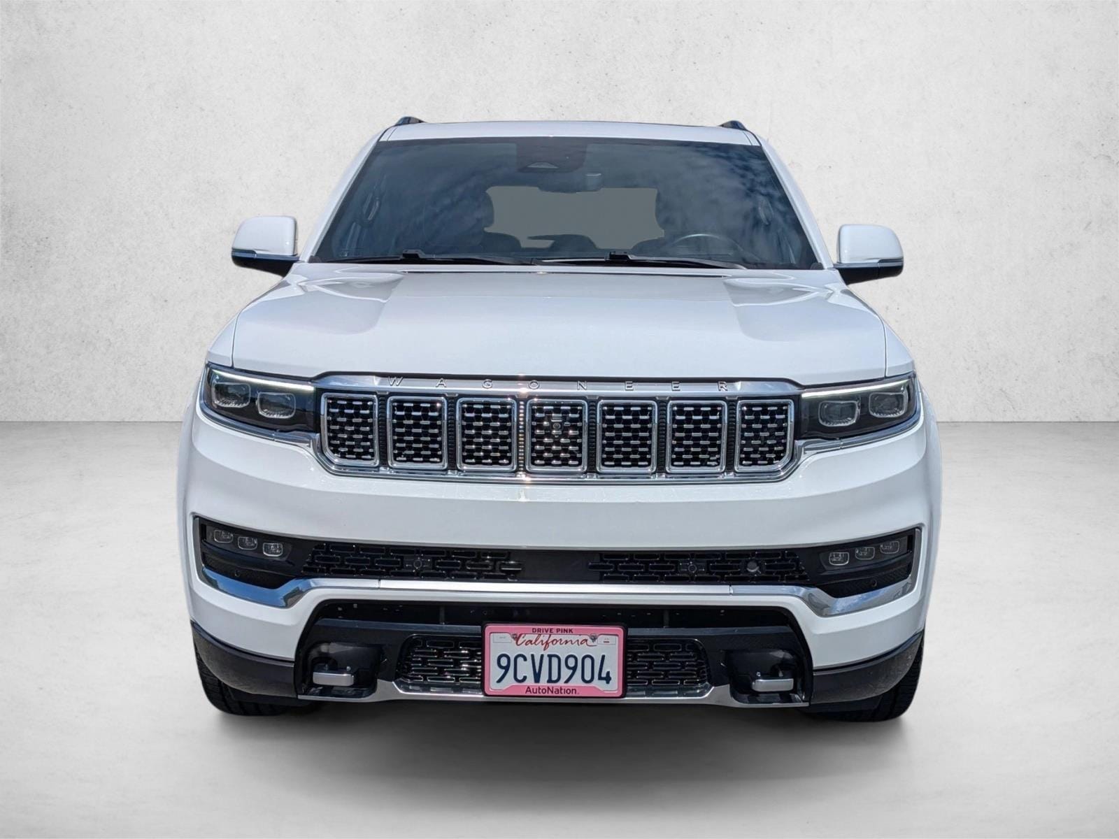 2022 Jeep Grand Wagoneer Series III photo 2