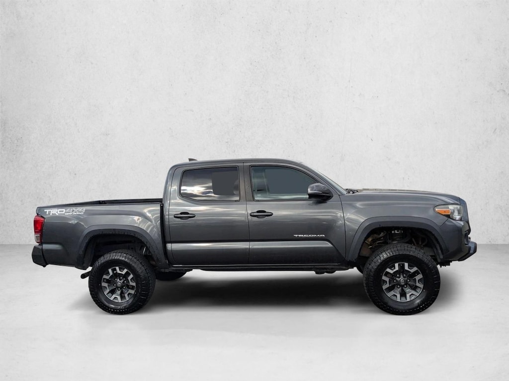Used 2017 Toyota Tacoma TRD Off Road Crew Cab Pickup