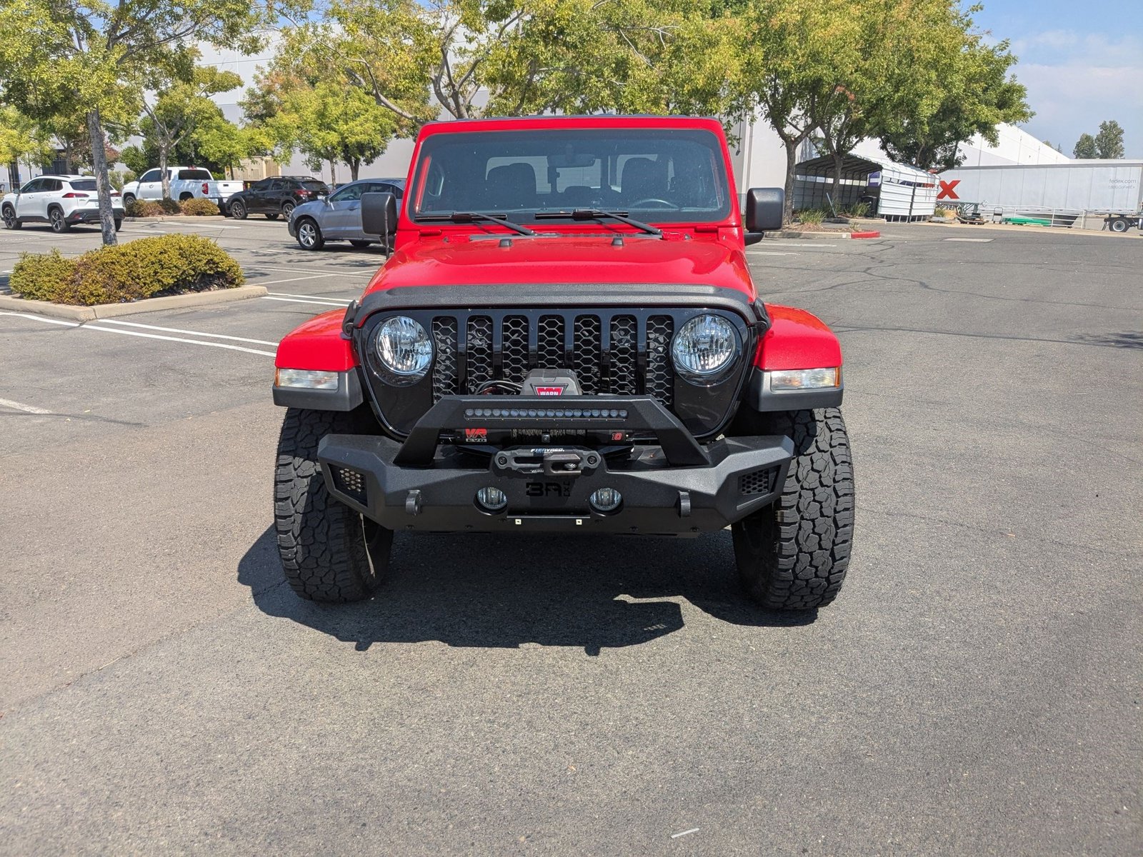 2021 Jeep Gladiator Willys photo 2