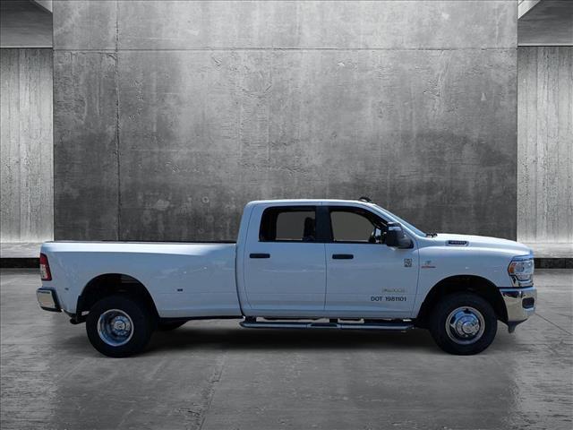 2024 Ram 3500 Big Horn photo 4