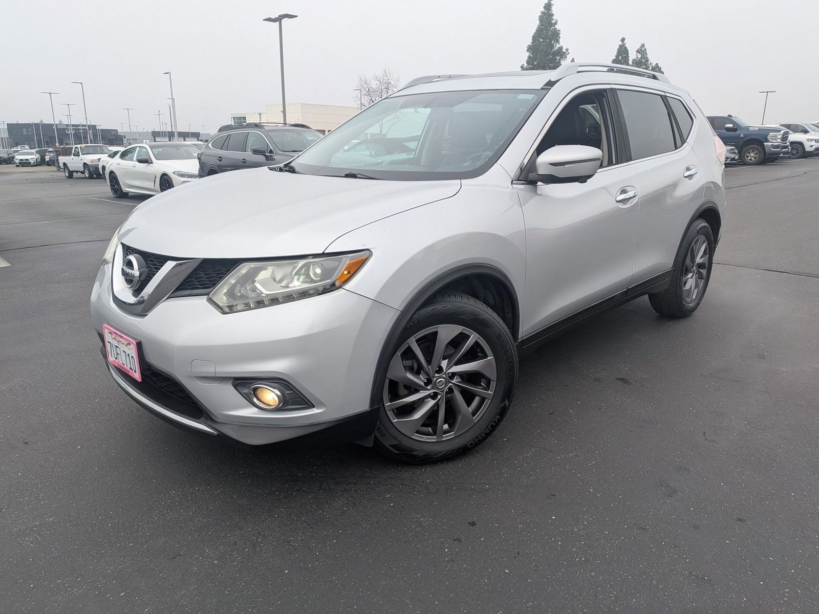 2016 Nissan Rogue SL