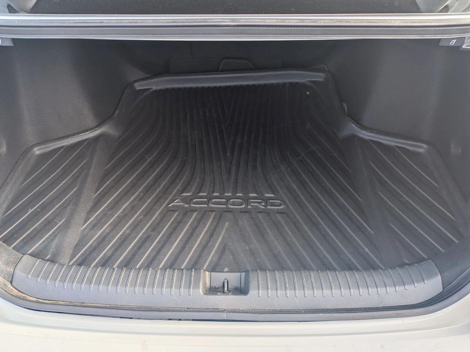 2023 Honda Accord Hybrid Touring photo 5