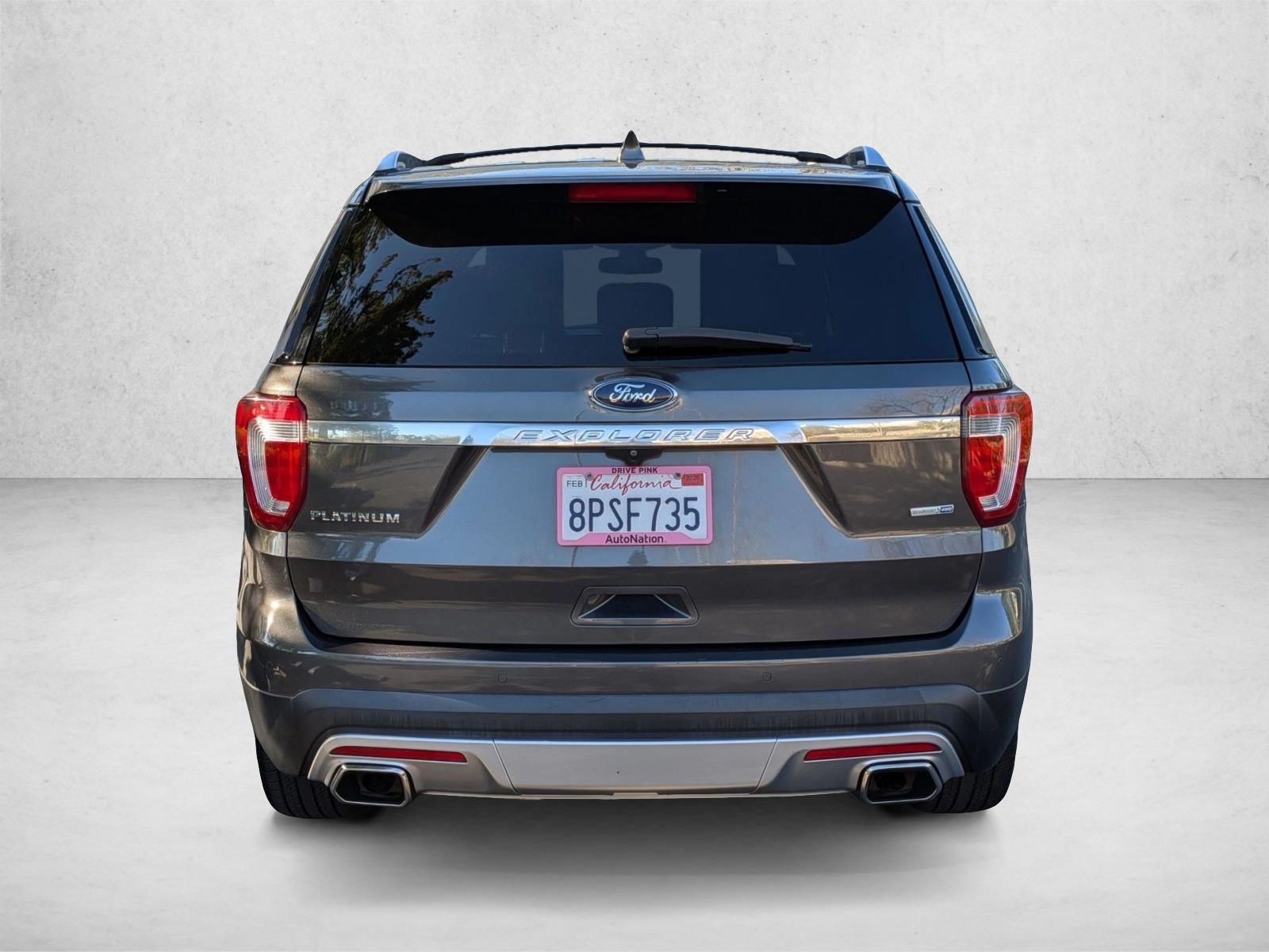 2017 Ford Explorer Platinum photo 6