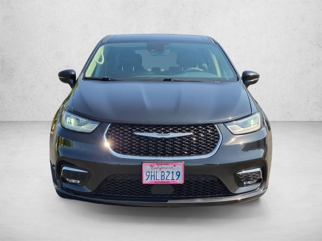 Used 2022 Chrysler Pacifica Hybrid Touring L Mini-van Passenger