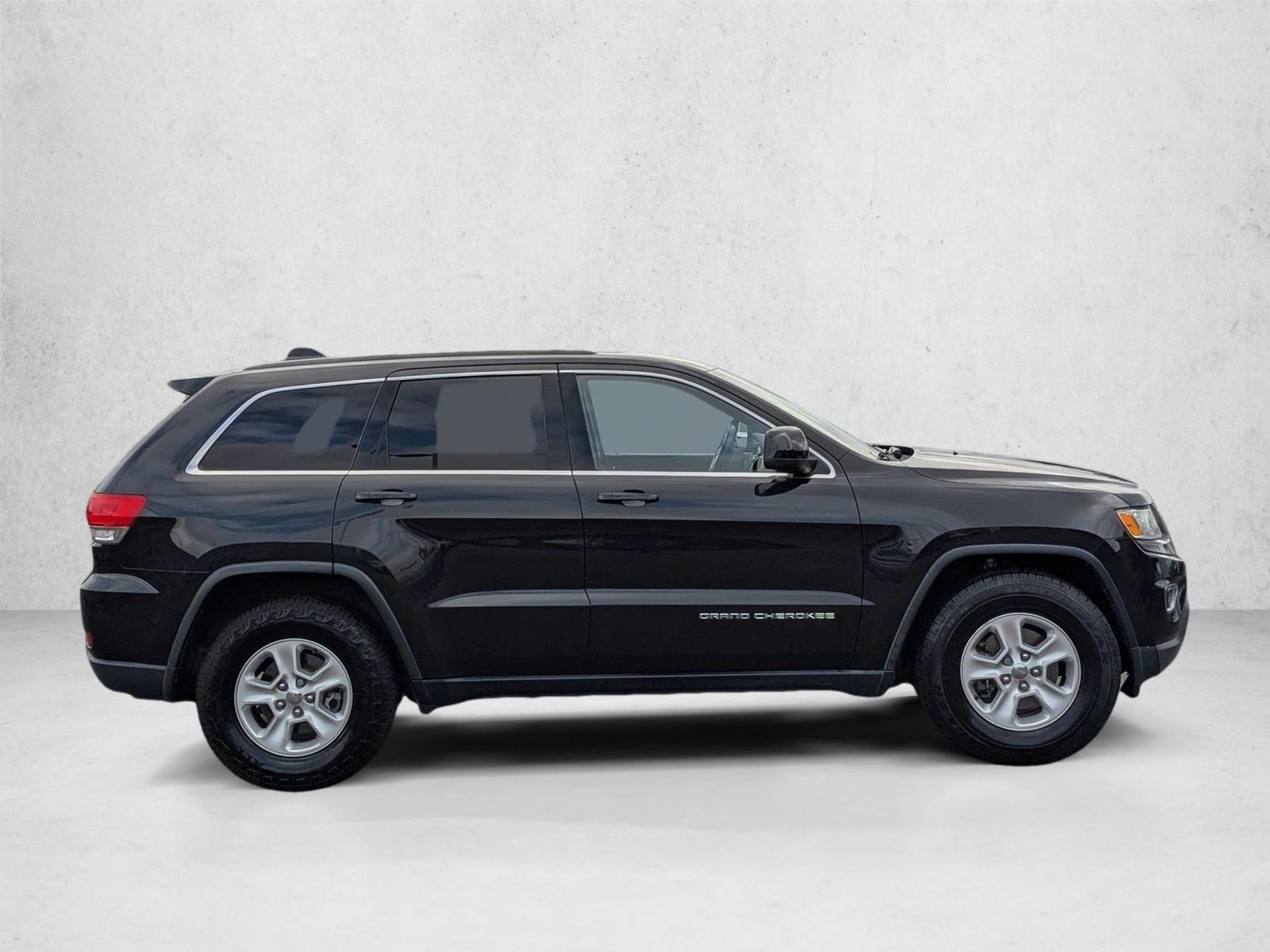 2016 Jeep Grand Cherokee Laredo photo 4