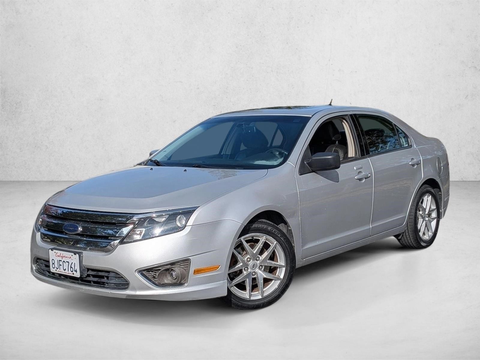 2010 Ford Fusion SEL's photo