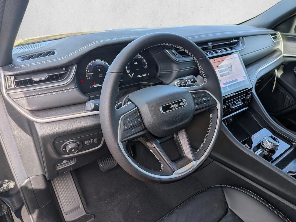 New 2025 Jeep Grand Cherokee Limited SUV