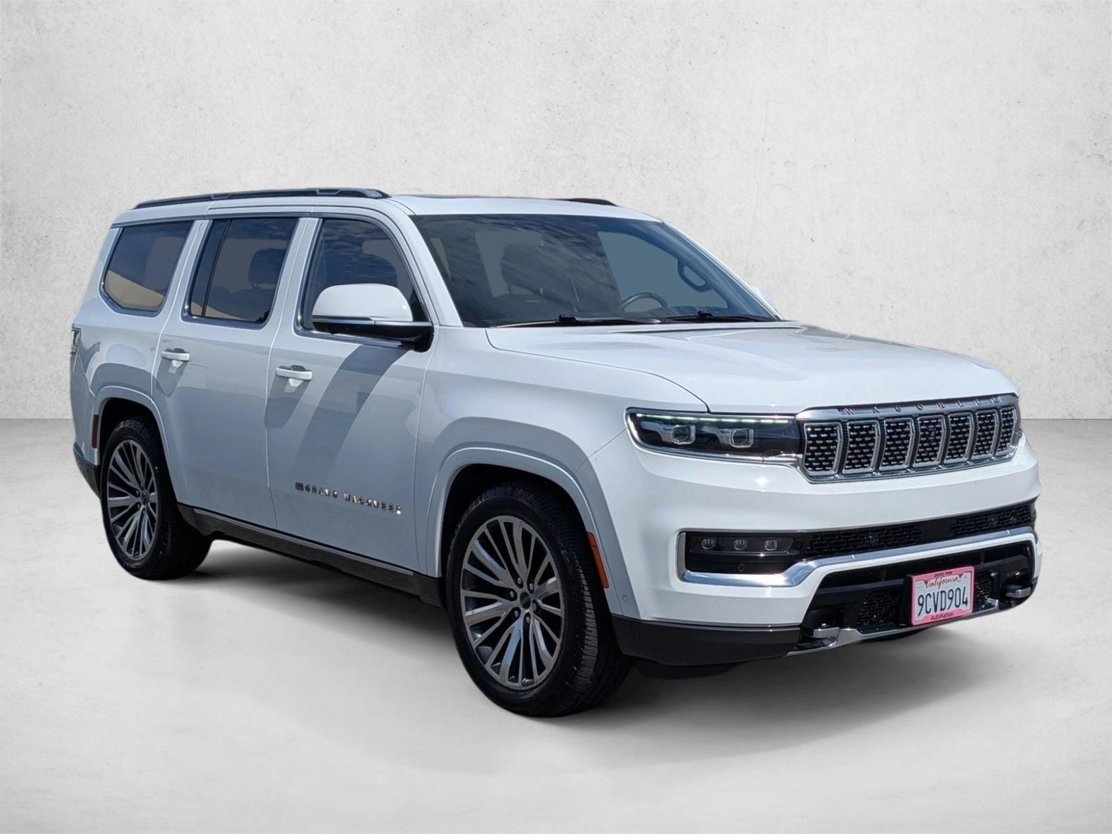 2022 Jeep Grand Wagoneer Series III photo 3