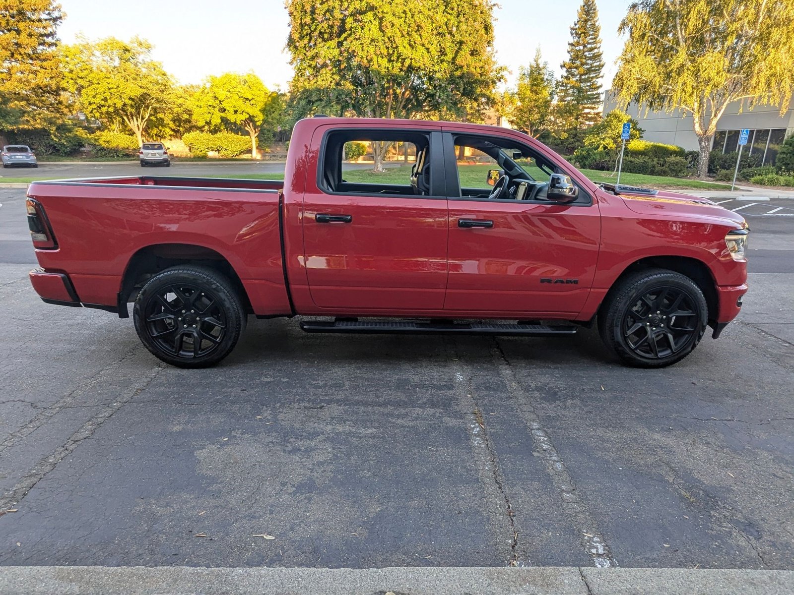 2024 Ram 1500 Laramie photo 4