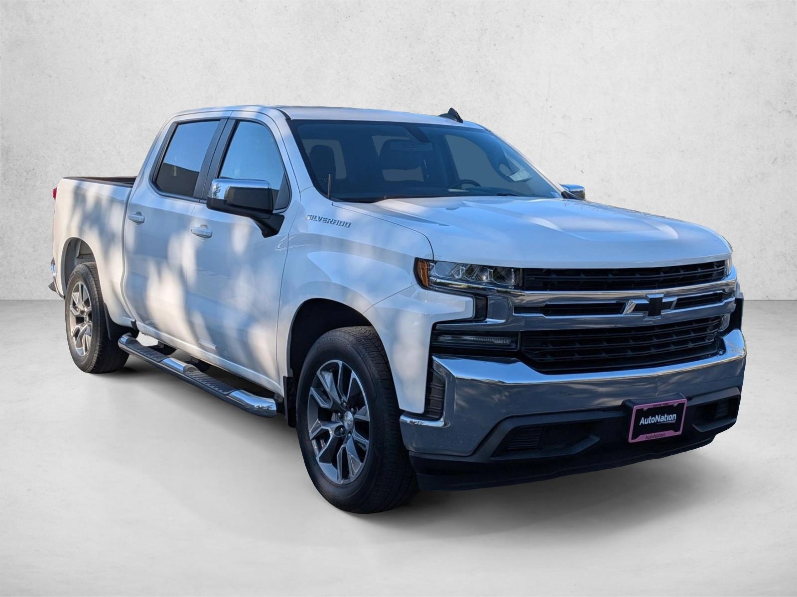 2019 Chevrolet Silverado 1500 LT photo 3