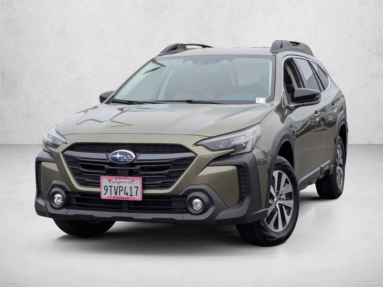 2025 Subaru Outback Premium's photo