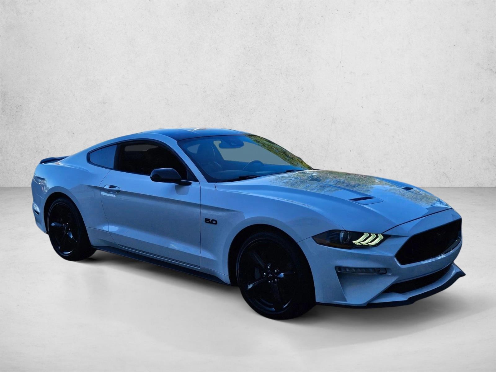 2022 Ford Mustang GT Premium photo 3